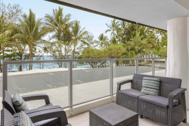 drift_1-bed-ocean_balcony_resized.jpg